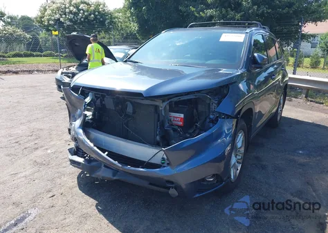 2014 Toyota Highlander Limited Platinum V6 z USA, uszkodzony, nr VIN 5TDDKRFH0ES065660